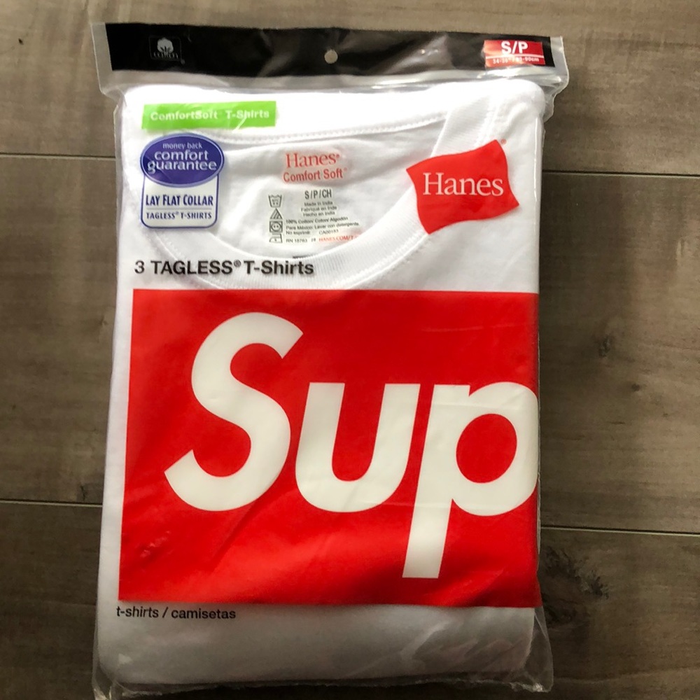 Supreme size S tag less t- shirts (3 pack) NWT
